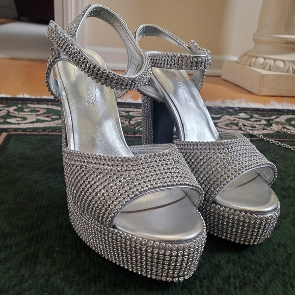 Dolls Kill sugar thrillz heels - Picture 3 of 4